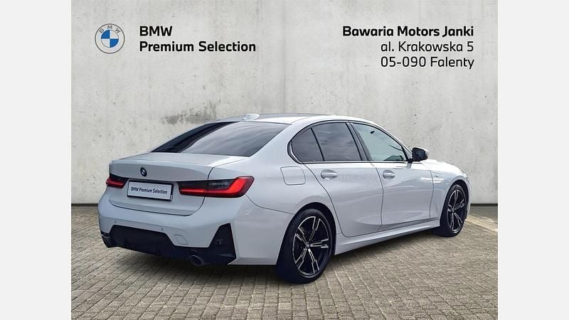 Używany BMW 318 Shadowline 156 KM (114 kW) 2023 Biel alpejska Sedan/Limuzyna