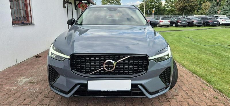 Używany Volvo XC60 250 KM (183 kW) 2024 Szary SUV