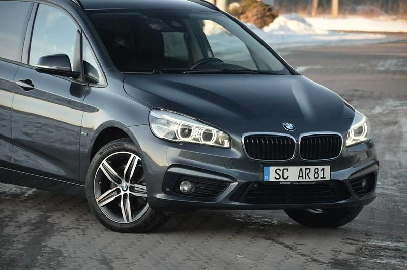 Używany BMW 218 150 KM (110 kW) 2017 Szary (metalik, perła) Minivan