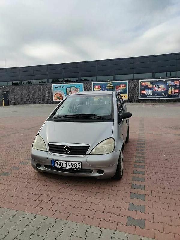 Używany Mercedes A160 1997 Srebrny Sedan/Limuzyna