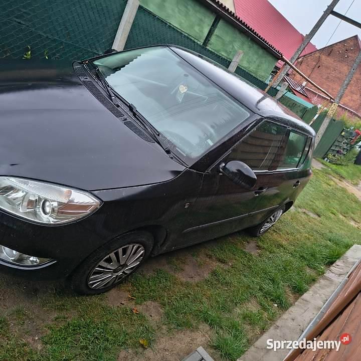 Czarny Używany 2010 Skoda Fabia Hatchback | 11 000 zł (Dobra cena) - Obraz 1/3