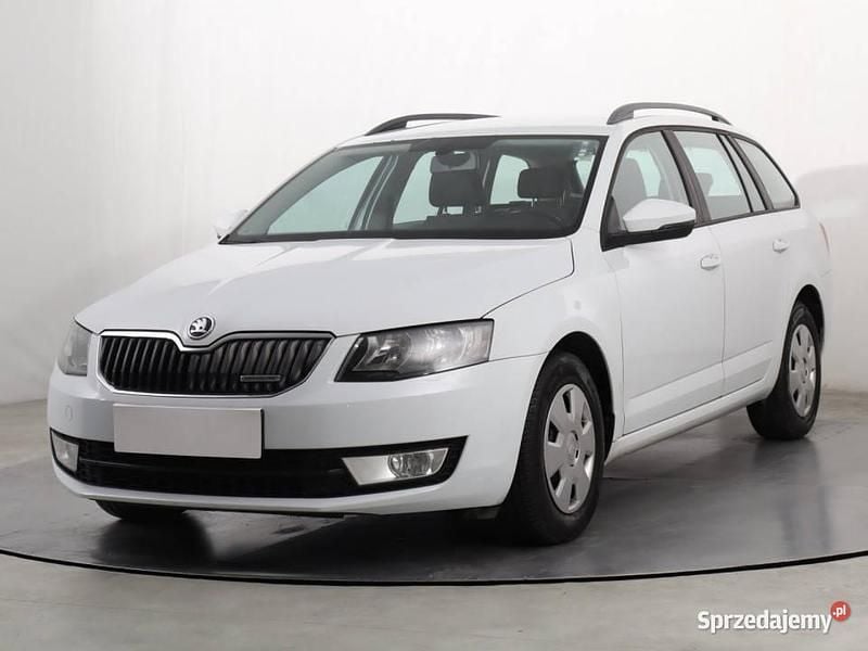 Używany Skoda Octavia 2014 Biały Kombi