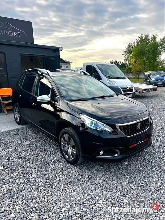 Czarny Używany 2017 Peugeot 2008 SUV | 33 900 zł (Dobra cena) - Obraz 1/4