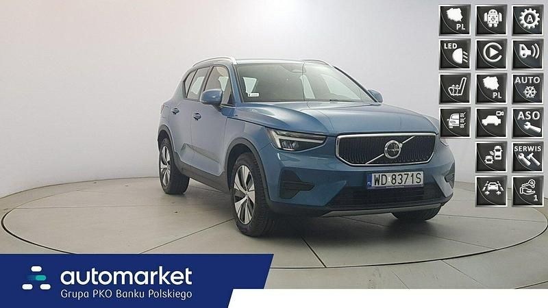 Niebieski Używany 2022 Volvo XC40 Core SUV | 117 850 zł (Uczciwa cena) - Obraz 1/4