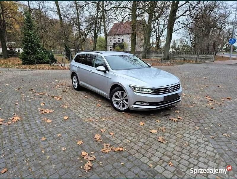 Używany 2017 VW Passat | 65 000 zł (Uczciwa cena) - Obraz 1/4