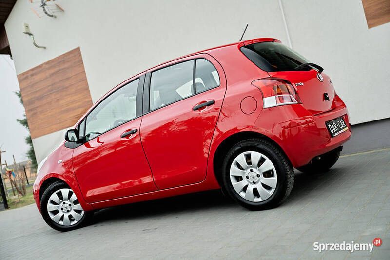 Czerwony Używany 2009 Toyota Yaris Hatchback | 16 900 zł (Uczciwa cena) - Obraz 1/4