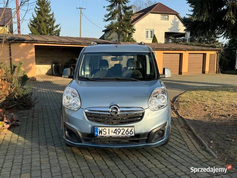 Niebieski Używany 2012 Opel Combo Minivan | 18 900 zł (Dobra cena) - Obraz 1/4