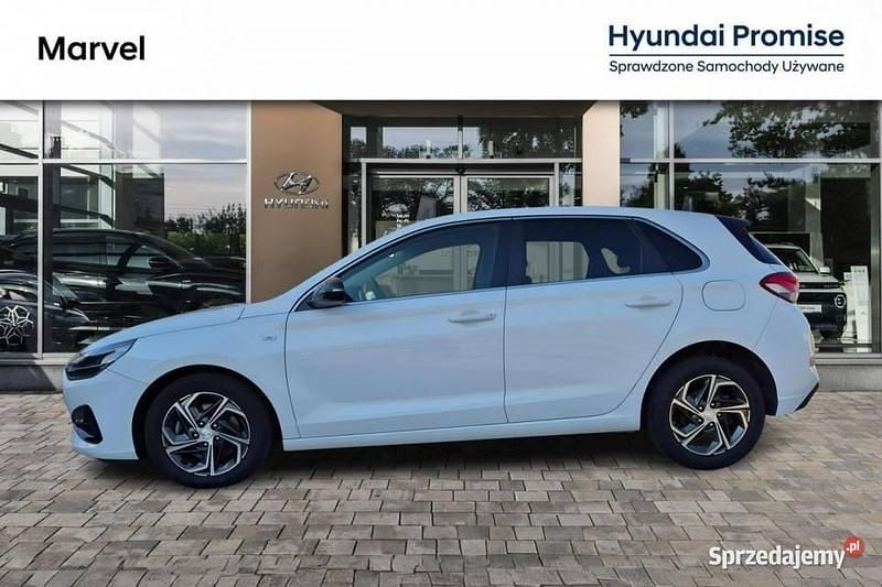 Biały Używany 2024 Hyundai i30 Hatchback | 86 900 zł - Obraz 1/4