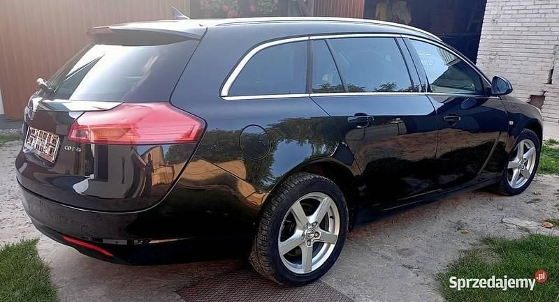 Czarny Używany 2011 Opel Insignia Kombi | 18 900 zł (Dobra cena) - Obraz 1/4