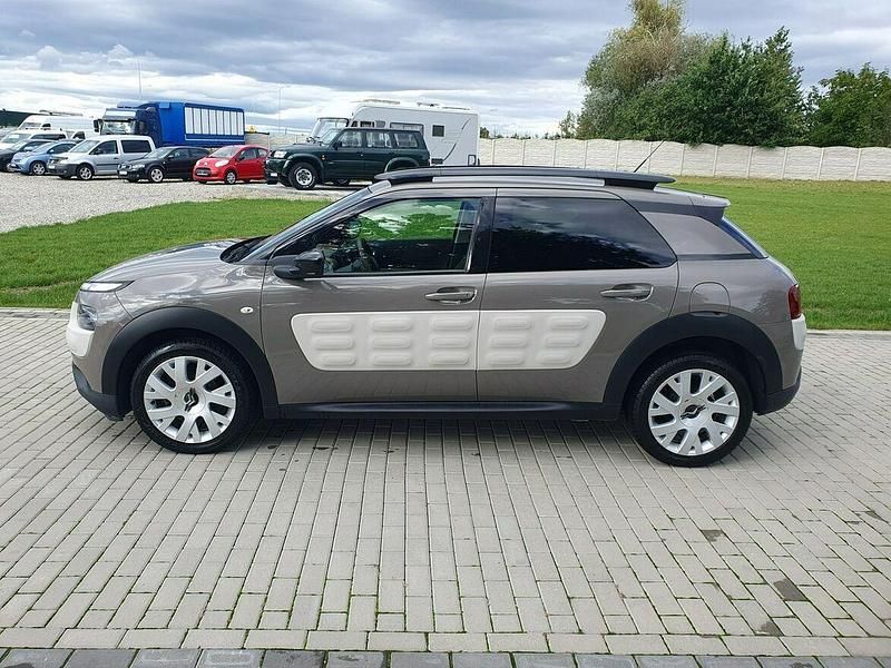 Używany Citroën C4 Cactus 100 KM (73 kW) 2015 Brązowy Hatchback