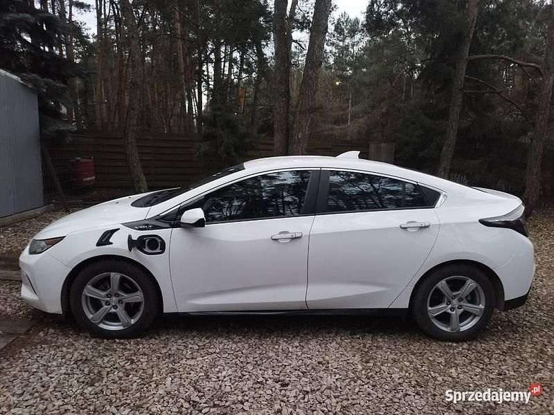 Biały Używany 2017 Chevrolet Volt Hatchback | 59 000 zł - Obraz 1/4