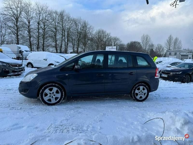 Używany Opel Zafira 116 KM (85 kW) 2009 Inny kolor Minivan