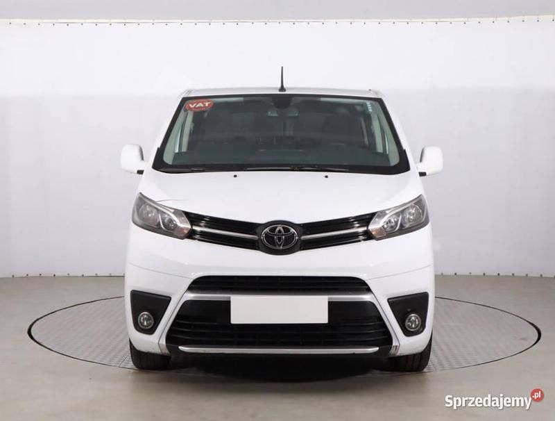 Biały Używany 2022 Toyota Proace Verso Kombi | 104 999 zł - Obraz 1/4