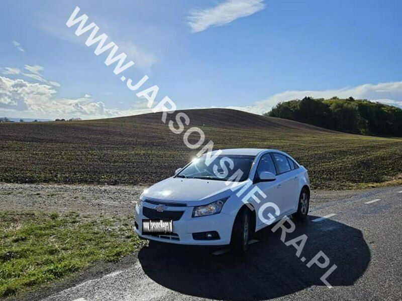 Biały Używany 2011 Chevrolet Cruze Sedan/Limuzyna | 22 500 zł (Uczciwa cena) - Obraz 1/4