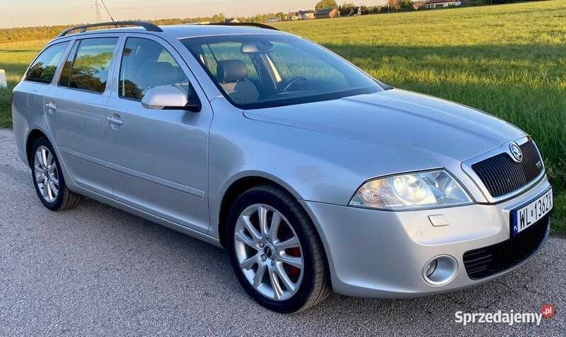 Srebrny Używany 2006 Skoda Octavia vRS Kombi | 18 800 zł (Uczciwa cena) - Obraz 1/4