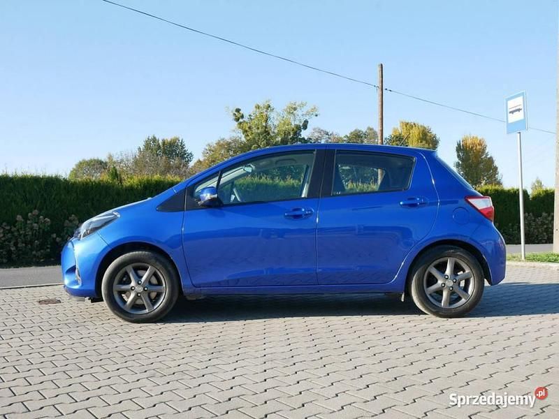 Niebieski Używany 2015 Toyota Yaris Hatchback | 49 700 zł (Dość drogi) - Obraz 1/4