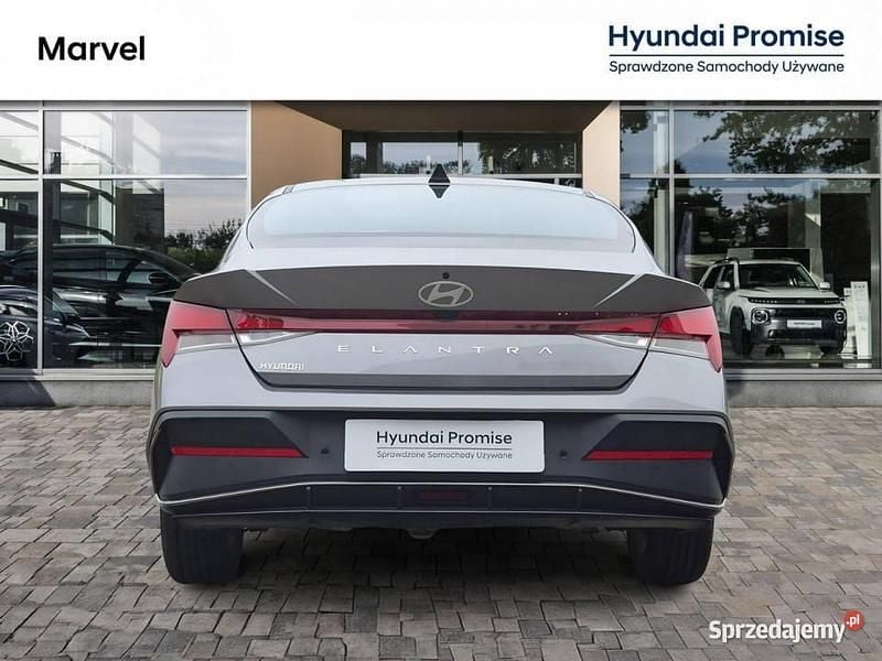 Używany Hyundai Elantra 123 KM (90 kW) 2024 Szary Sedan/Limuzyna