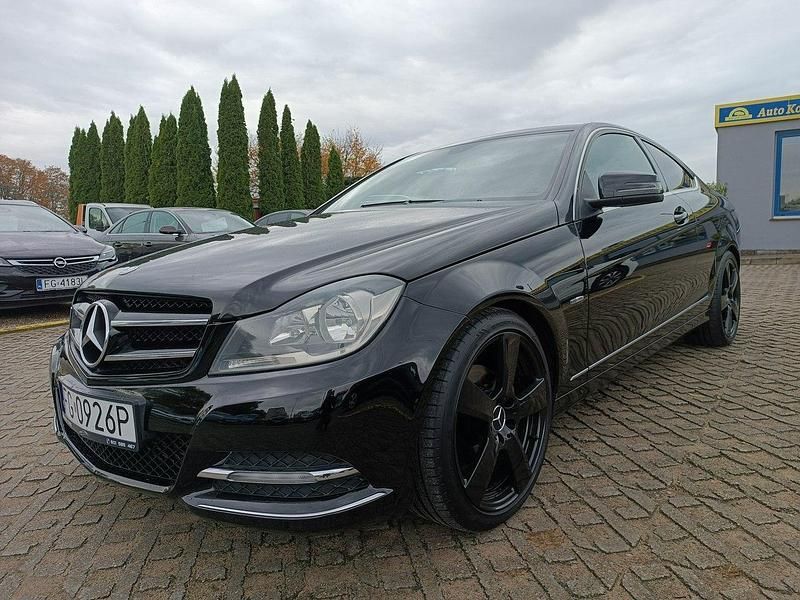 Czarny (metalik) Używany 2011 Mercedes C250 Coupe | 54 500 zł - Obraz 1/1