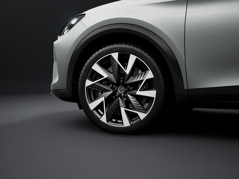 Używany Cupra Formentor 333 KM (244 kW) 2024 Biały (metalik) SUV