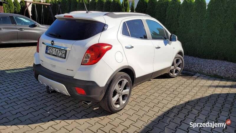 Biały Używany 2013 Opel Mokka SUV | 32 500 zł (Uczciwa cena) - Obraz 1/4