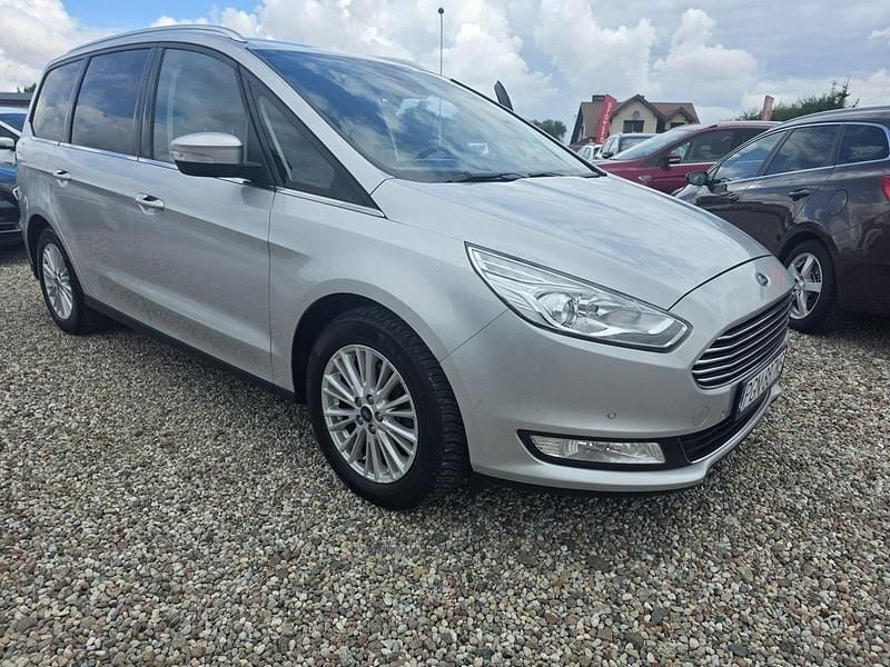 Używany Ford Galaxy 150 KM (110 kW) 2018 Srebrny (metalik) Minivan