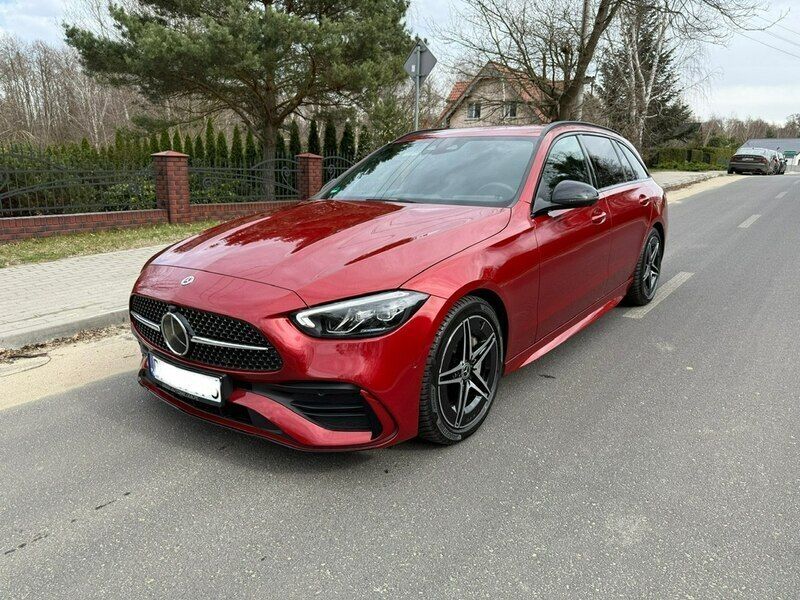 Czerwony (metalik) Używany 2022 Mercedes C300 AMG Kombi | 155 000 zł - Obraz 1/4