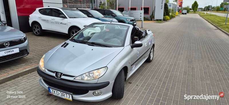 Srebrny Używany 2004 Peugeot 206 CC Kabriolet | 5999 zł (Dość drogi) - Obraz 1/4
