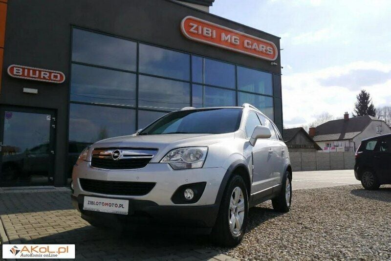 Srebrny Używany 2013 Opel Antara SUV | 37 900 zł (Drogi) - Obraz 1/4