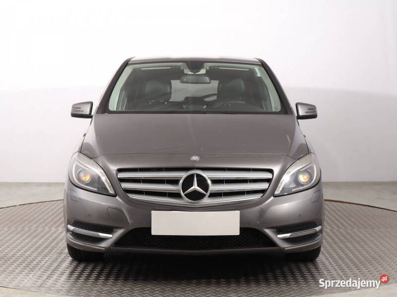 Szary Używany 2013 Mercedes B180 Minivan | 21 499 zł (Dobra cena) - Obraz 1/4