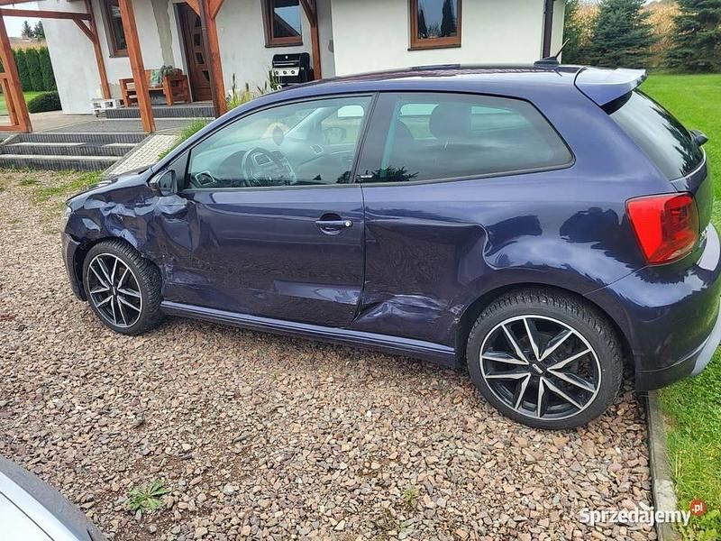 Używany VW Polo R-line 90 KM (66 kW) 2016 Granatowy Coupe