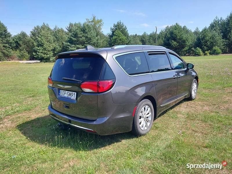 Używany Chrysler Pacifica Touring 2018 SUV