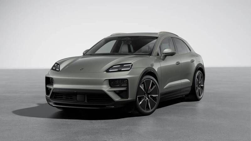 Aventurine green metallic Nowe 2024 Porsche Macan Turbo SUV | 604 397 zł - Obraz 1/4