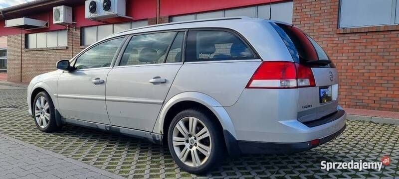Używany Opel Vectra Cosmo 2007 Srebrny Kombi