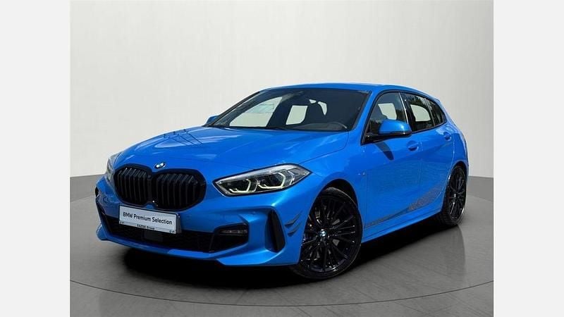 Misano blue metallic metalizowany Używany 2019 BMW 120 Shadowline Hatchback | 129 900 zł - Obraz 1/3
