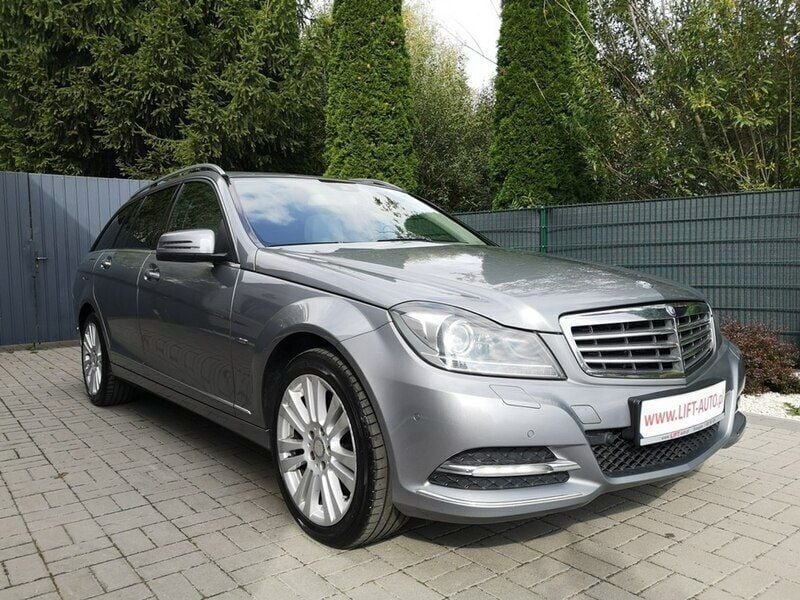 Używany Mercedes C200 Elegance 184 KM (135 kW) 2012 Inny (metalik) Kombi