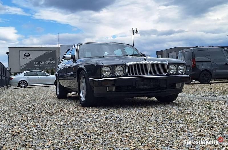 Używany 1994 Daimler Double Six Serie 1 Sedan/Limuzyna | 37 999 zł - Obraz 1/4