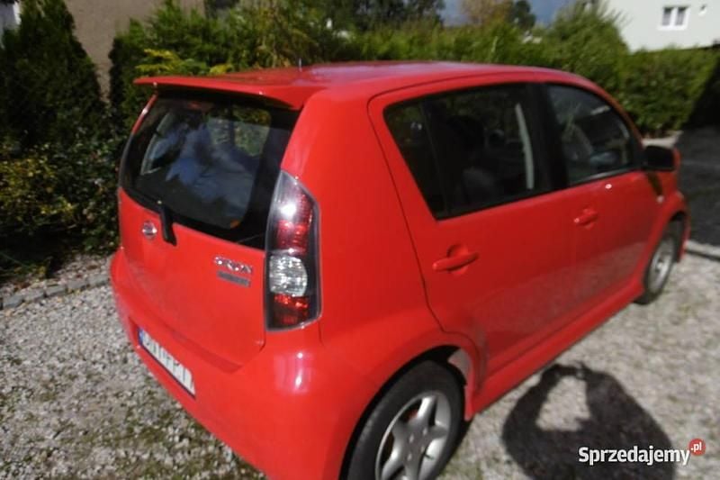 Używany 2006 Daihatsu Sirion Hatchback | 10 000 zł (Uczciwa cena) - Obraz 1/4