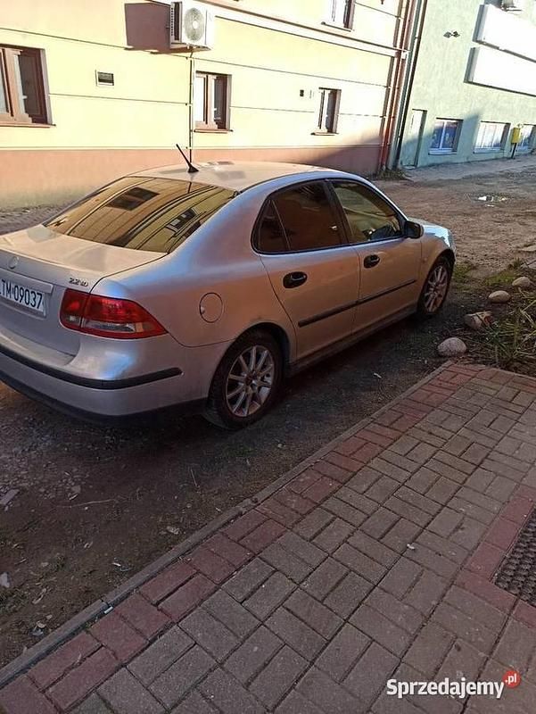 Używany Saab 9-3 2003 Srebrny Sedan/Limuzyna