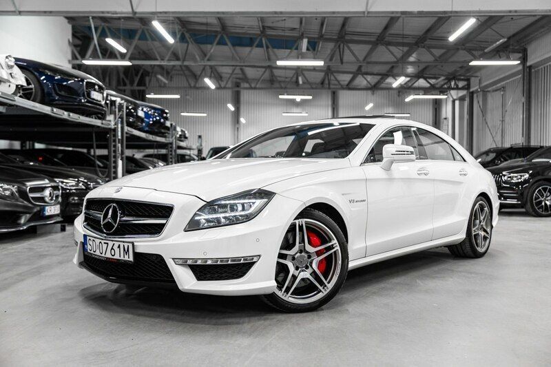 Biały Używany 2011 Mercedes CLS63 AMG AMG Sedan/Limuzyna | 233 000 zł - Obraz 1/4