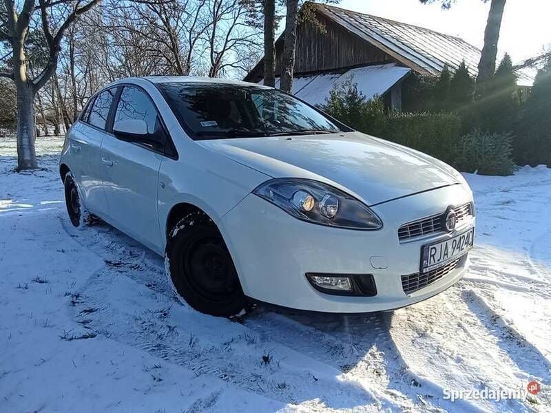 Biały Używany 2011 Fiat Bravo Hatchback | 22 900 zł (Drogi) - Obraz 1/4