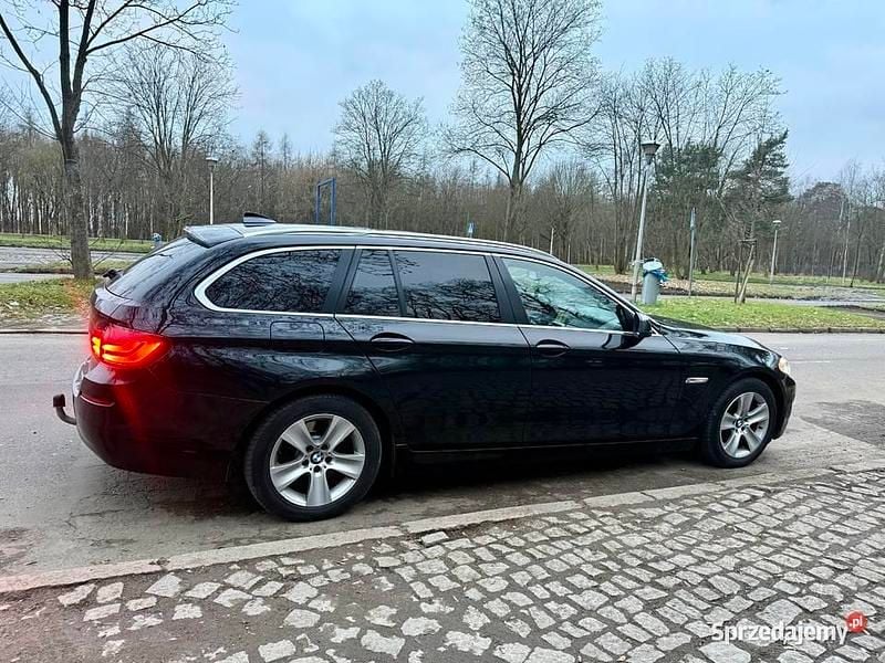 Używany 2012 BMW 520 Sport Line | 35 000 zł (Drogi) - Obraz 1/4