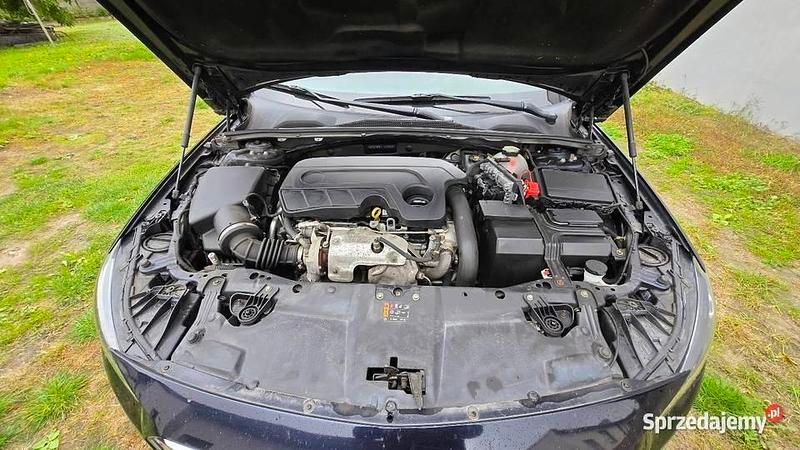 Używany Opel Insignia 2017 Granatowy Kombi