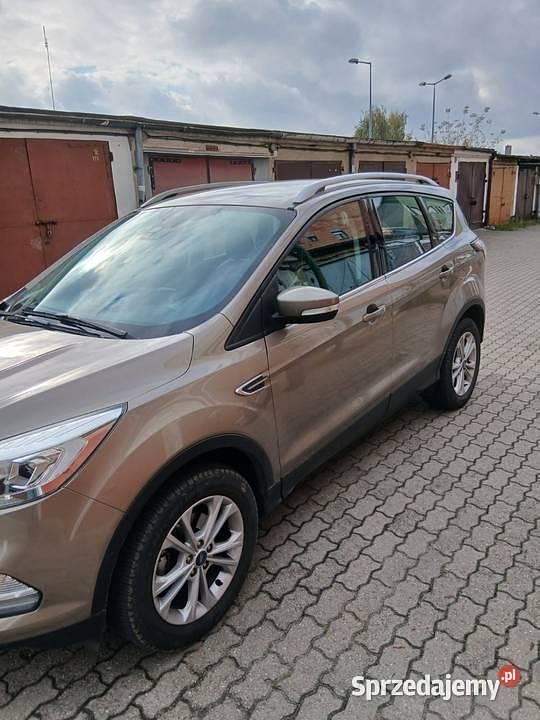 Używany Ford Kuga 2019 Beżowy SUV