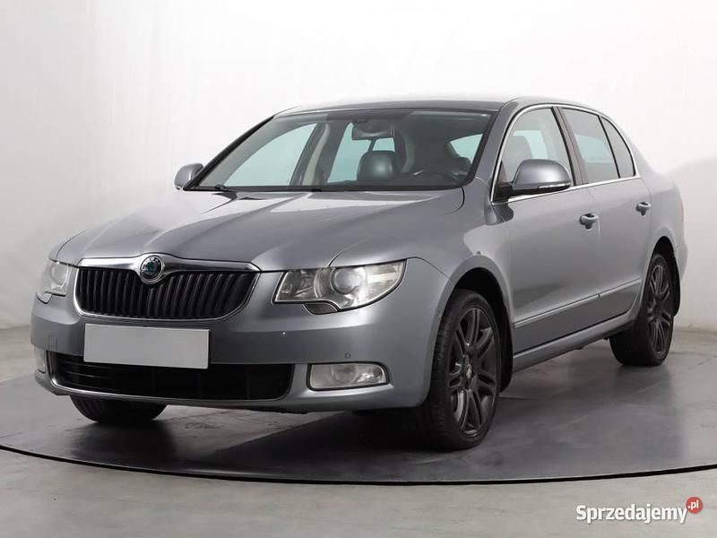 Używany Skoda Superb 2011 Szary Sedan/Limuzyna