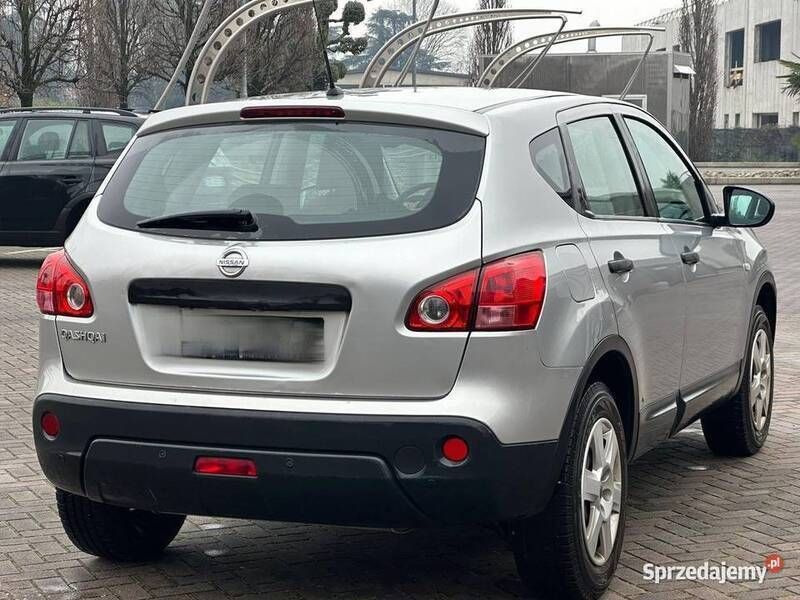 Używany Nissan Qashqai 2008 Srebrny SUV