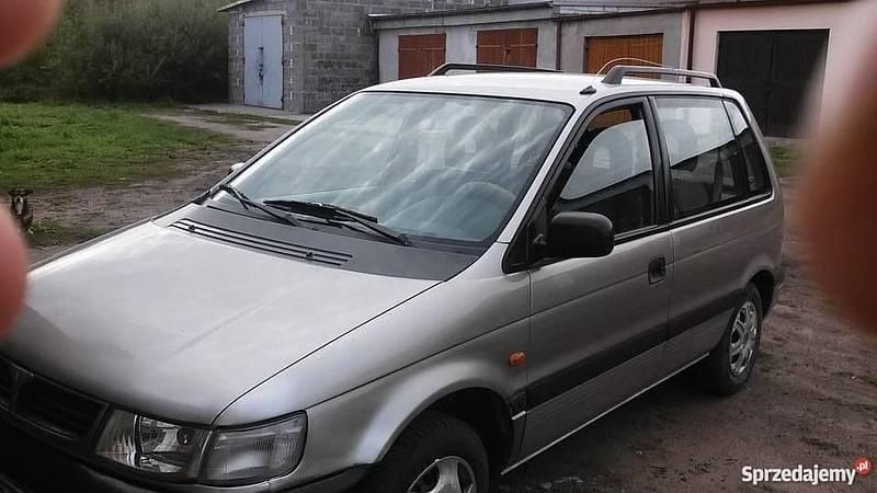 Używany Mitsubishi Space Runner 1997 Srebrny Minivan