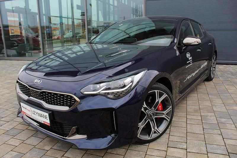 Niebieski ciemny (metalik) Używany 2019 Kia Stinger Hatchback | 240 900 zł - Obraz 1/1