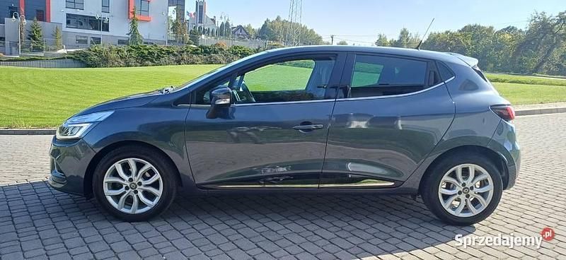 Grafitowy Używany 2017 Renault Clio IV Hatchback | 33 900 zł (Uczciwa cena) - Obraz 1/4