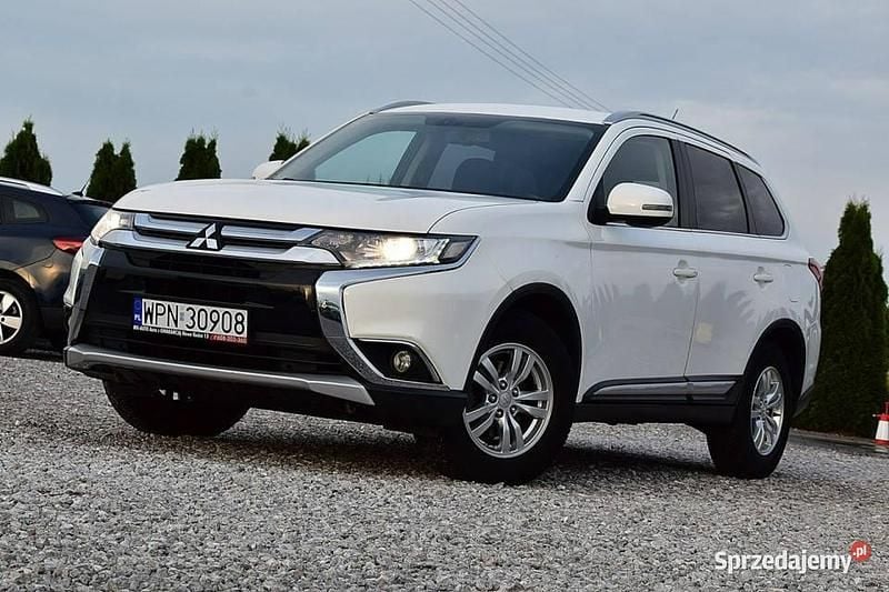 Biały Używany 2016 Mitsubishi Outlander SUV | 49 900 zł (Dobra cena) - Obraz 1/4