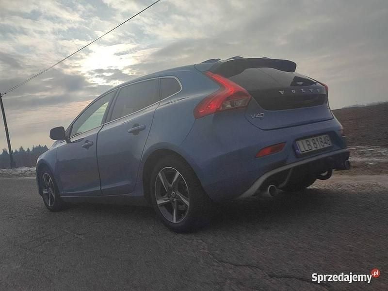 Używany Volvo V40 2015 Niebieski Hatchback